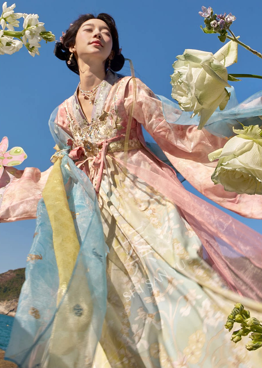 Orioles & Flowers | 3-Piece Embroidered Hanfu (莺花里)