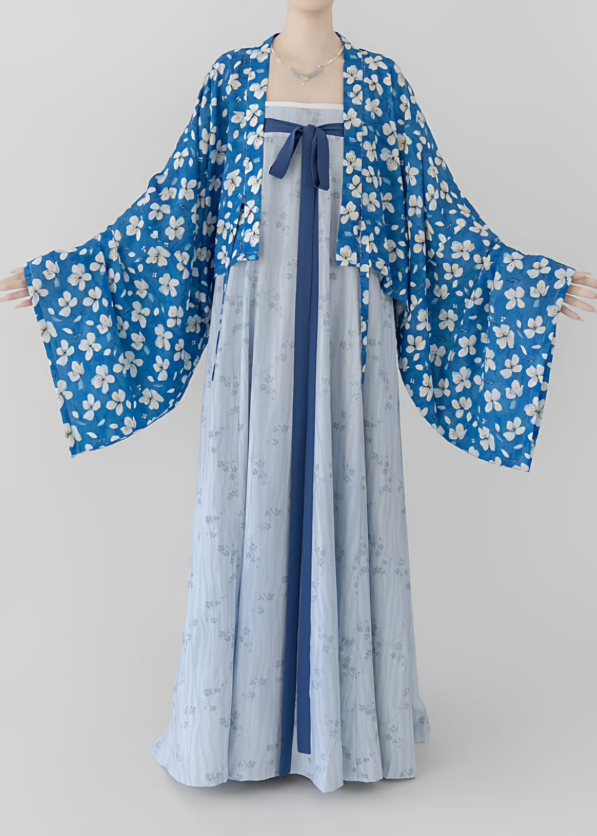 Pear Snow | 2-Piece Plus Hanfu (梨雪)