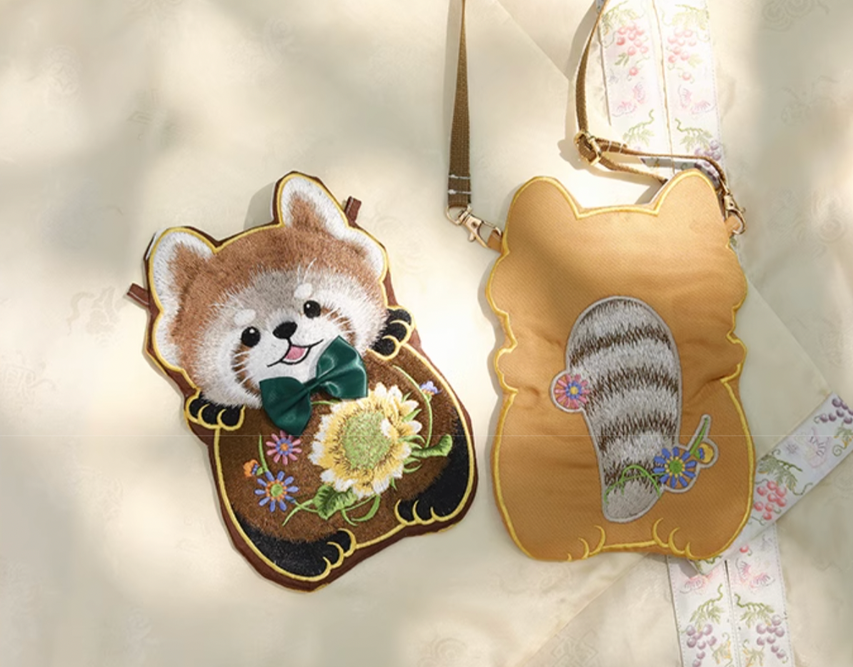 Red Panda | Embroidered Purse