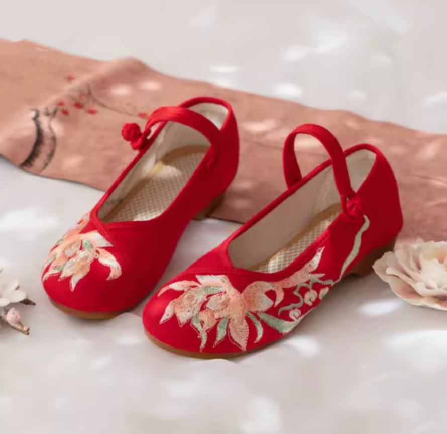 Qing Plum | Pink Embroidered Shoes(云舒）