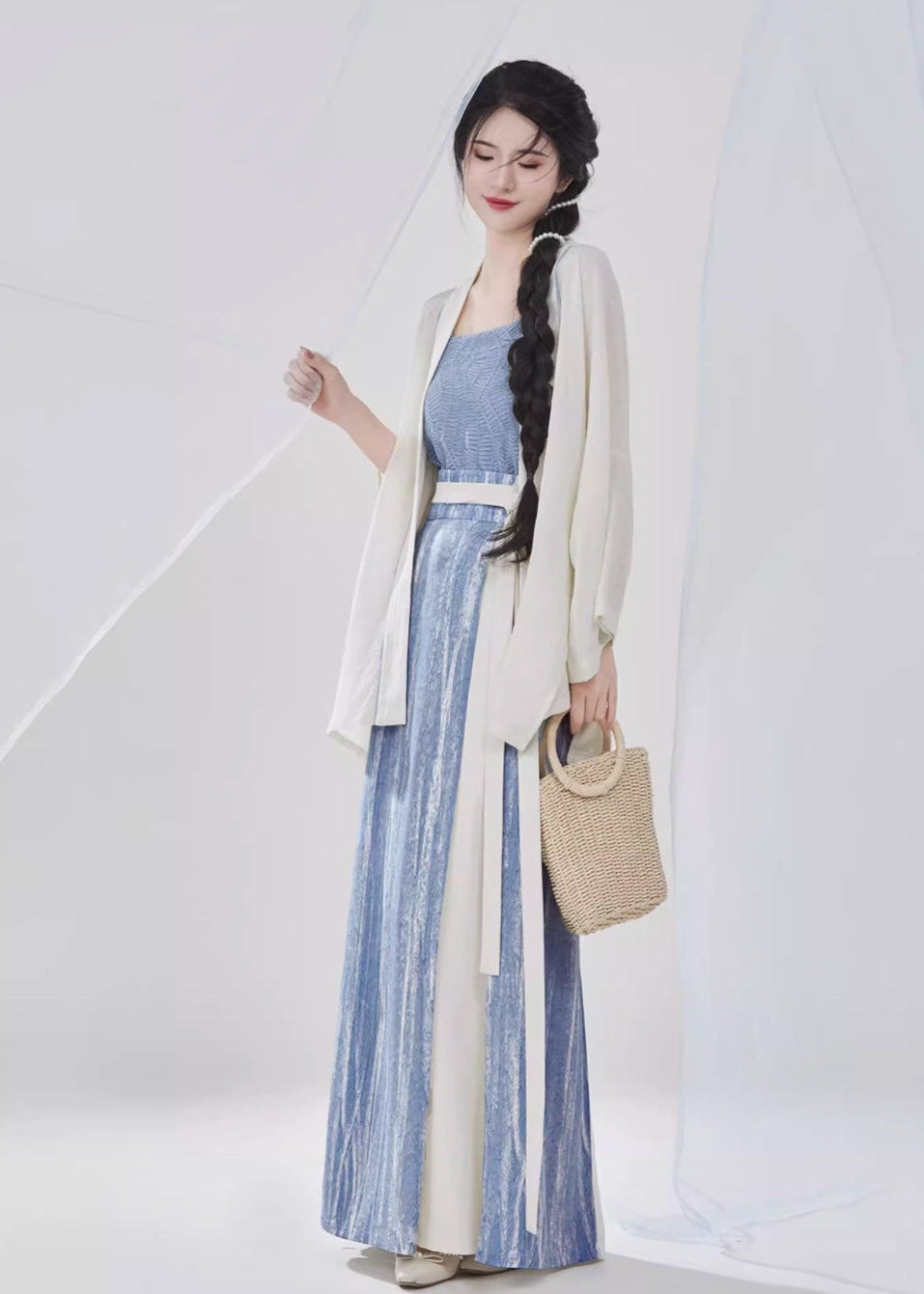 Sea Breeze | Modern 3-Piece Set (海风写生)