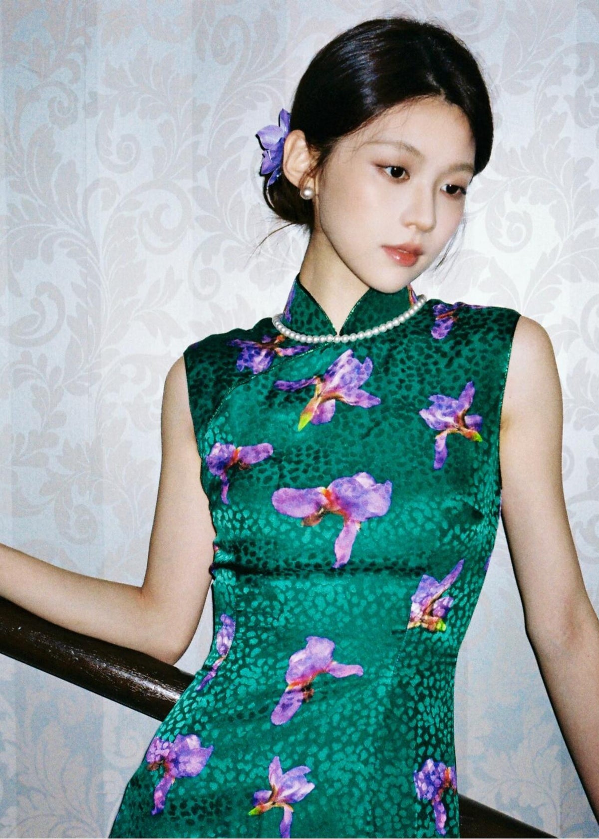 Emerald Irises | High-End Silk Modern Qipao (绿鸢尾)