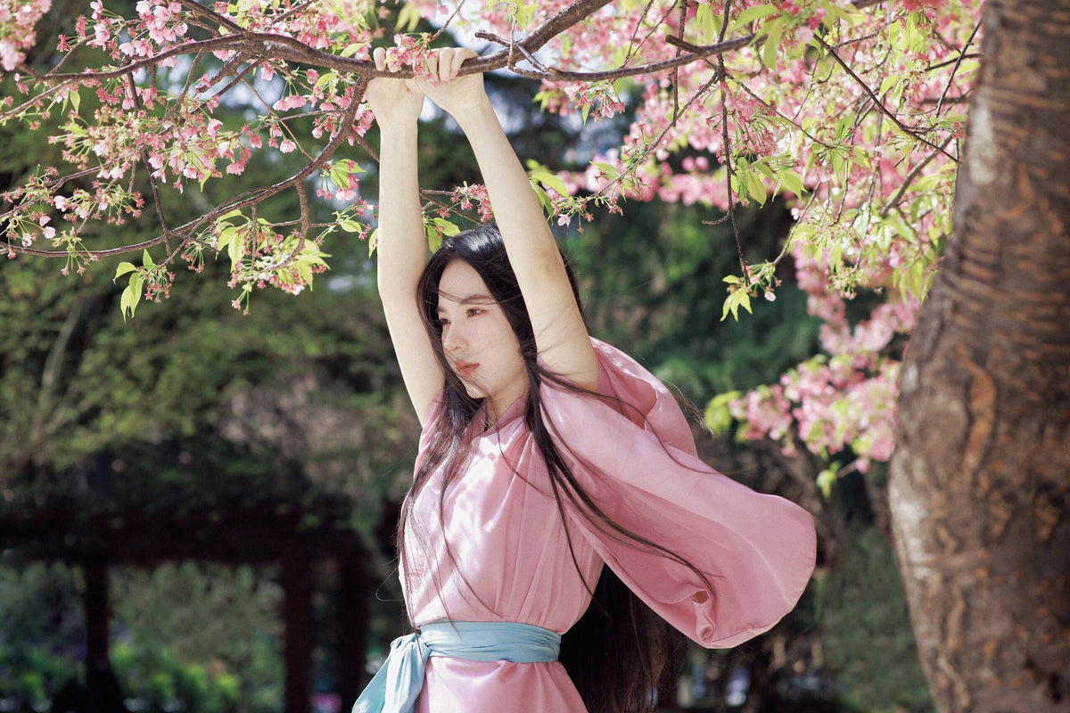 The Handmaiden | 2-Piece Custom Asian Hanfu / Yukata (小姐)