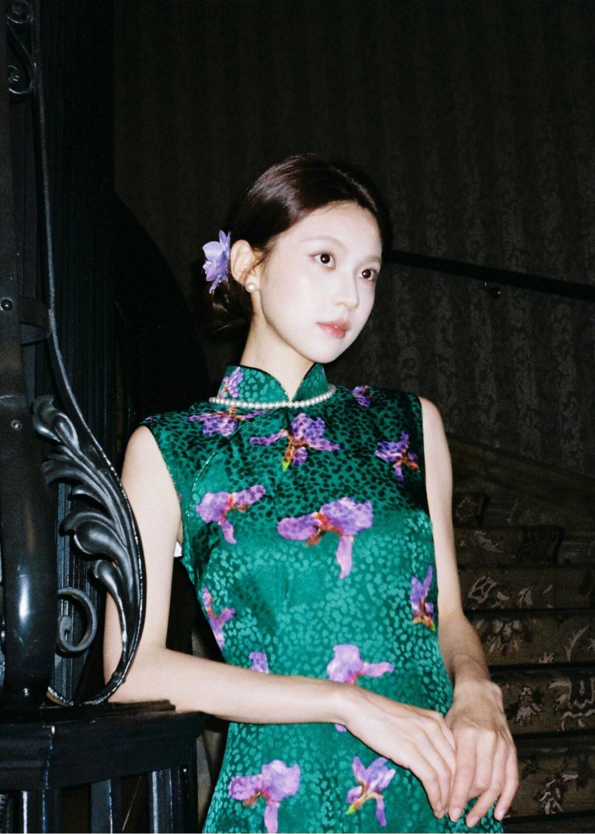 Emerald Irises | High-End Silk Modern Qipao (绿鸢尾)