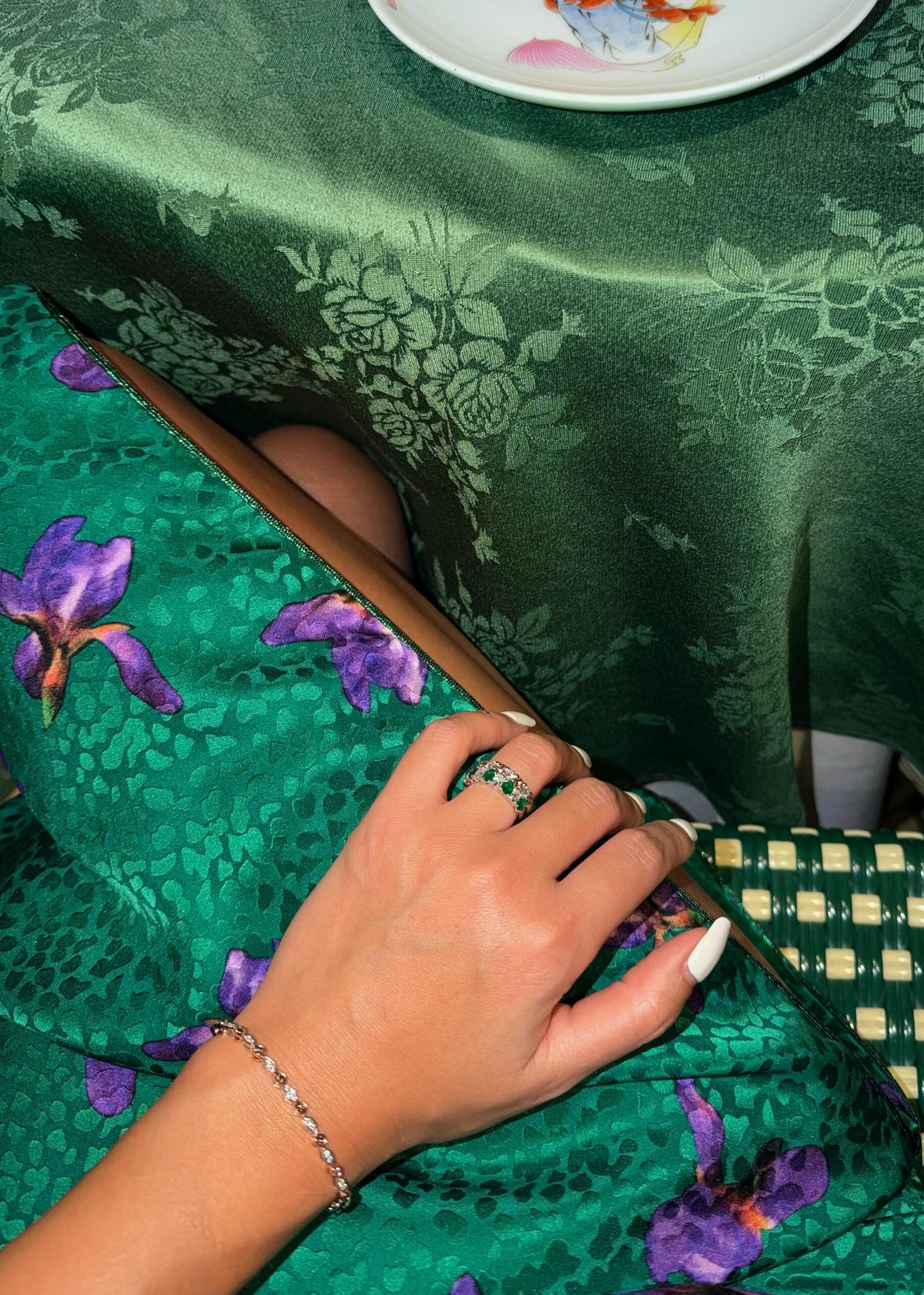 Emerald Irises | High-End Silk Modern Qipao (绿鸢尾)