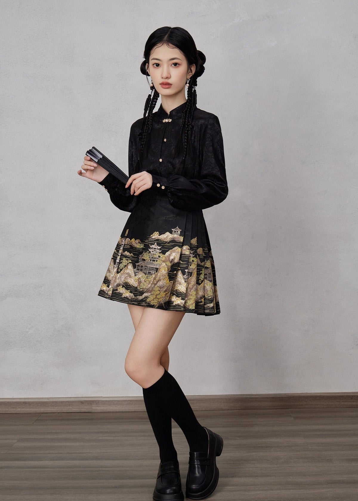 Gilded Landscape| Modern Short Ma Mian Skirt (描金山水)