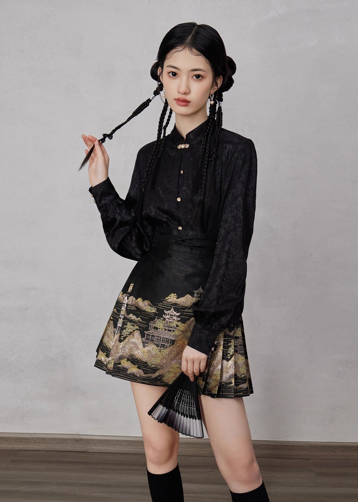 Gilded Landscape| Modern Short Ma Mian Skirt (描金山水)