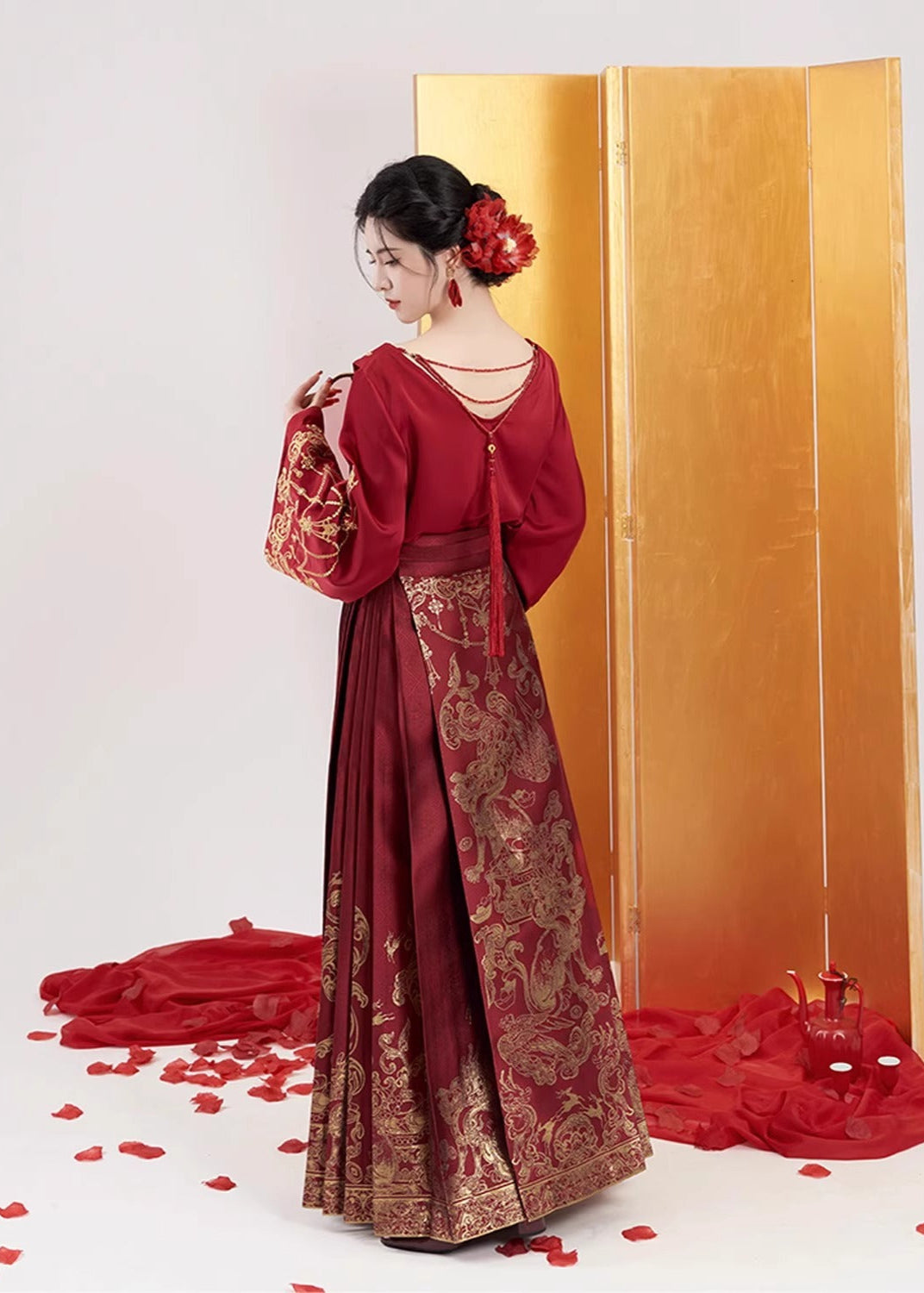 Pearl & Jade Union | Modern 3-Piece Wedding Set (珠联璧合)