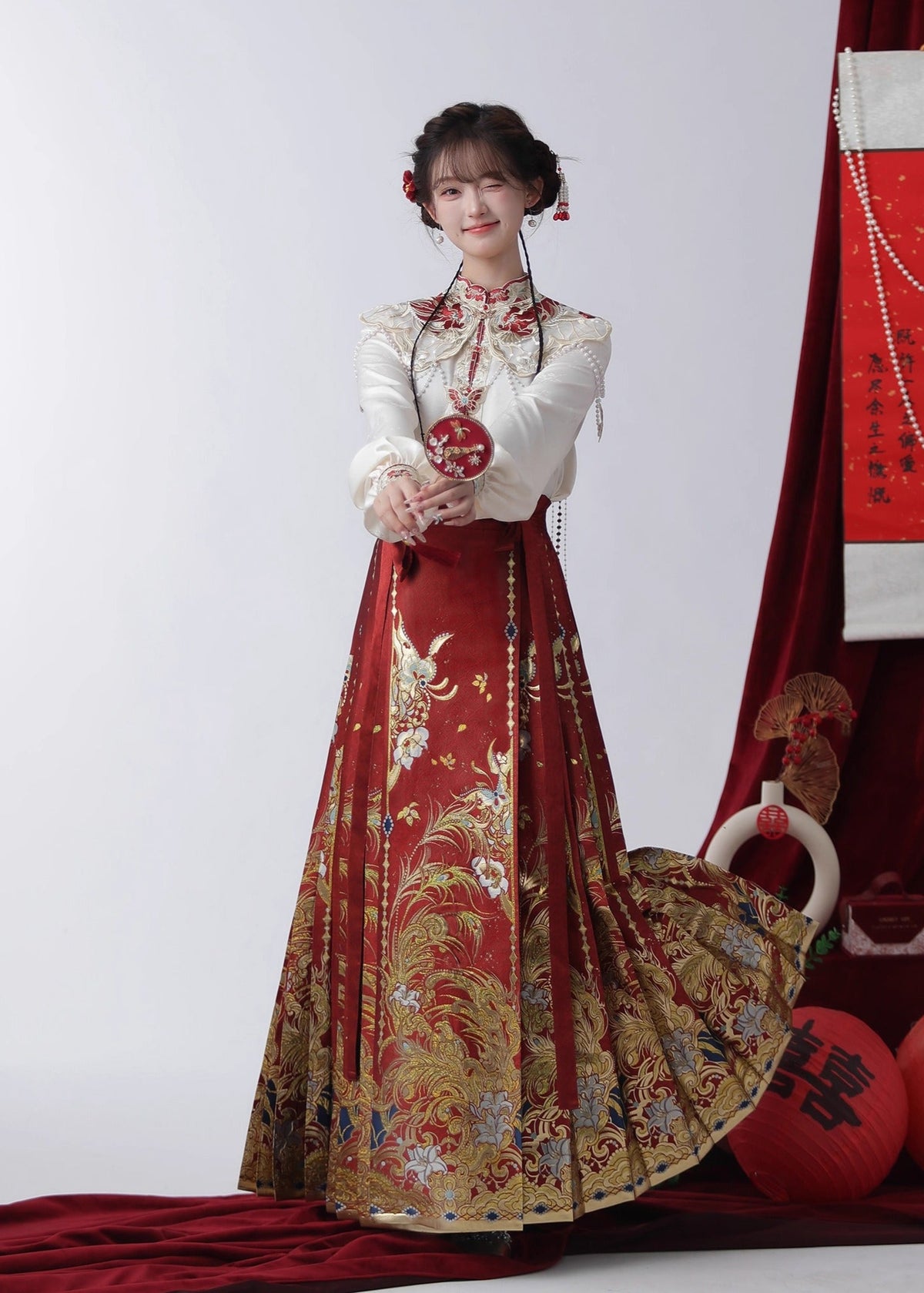 Flying Phoenix | 3- Piece Modern Wedding Dress (凤凰于飞)