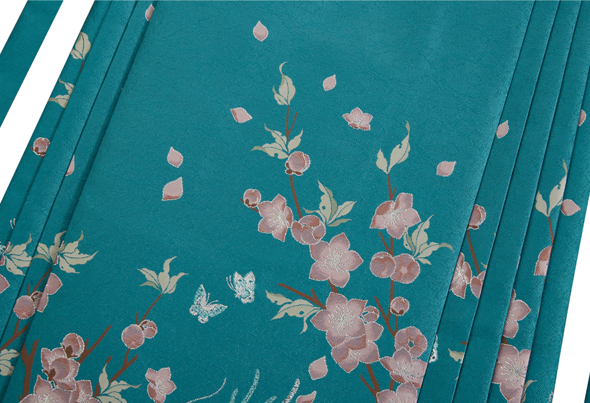 Snow Awaits Spring | Modern 3-Pieces Set (蕴雪待春)