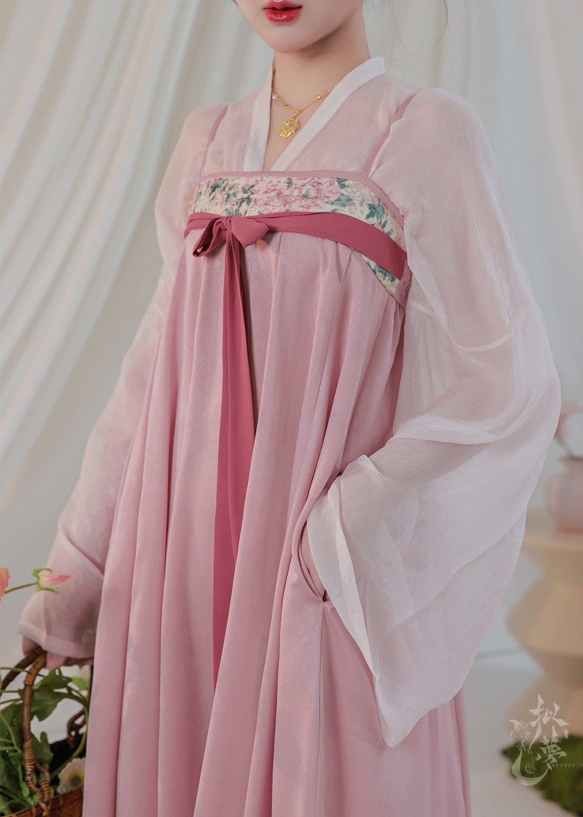 Spring Bloom | 2-Piece Hanfu (满春娇)