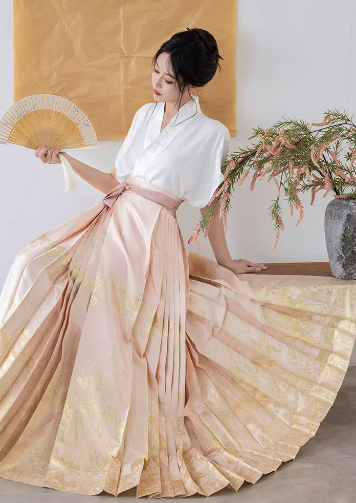 Lotus Melody | Modern 2-Pieces Ma Mian Skirt Set (莲笙)