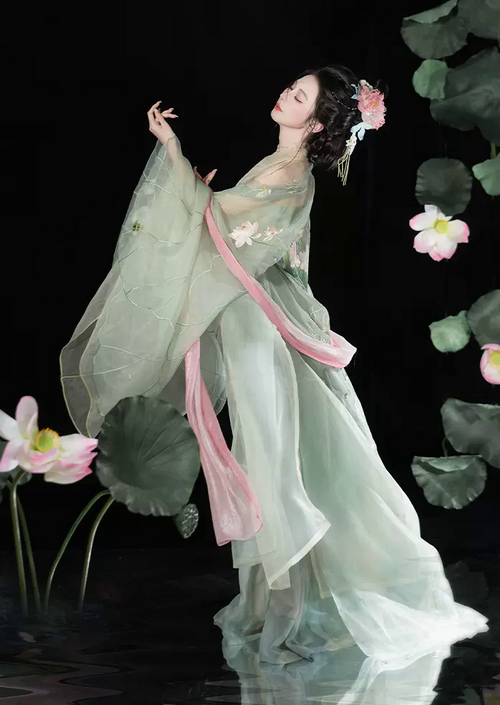 Azure Fairy | 5-Pieces Embroidered Hanfu Dress (碧波仙)
