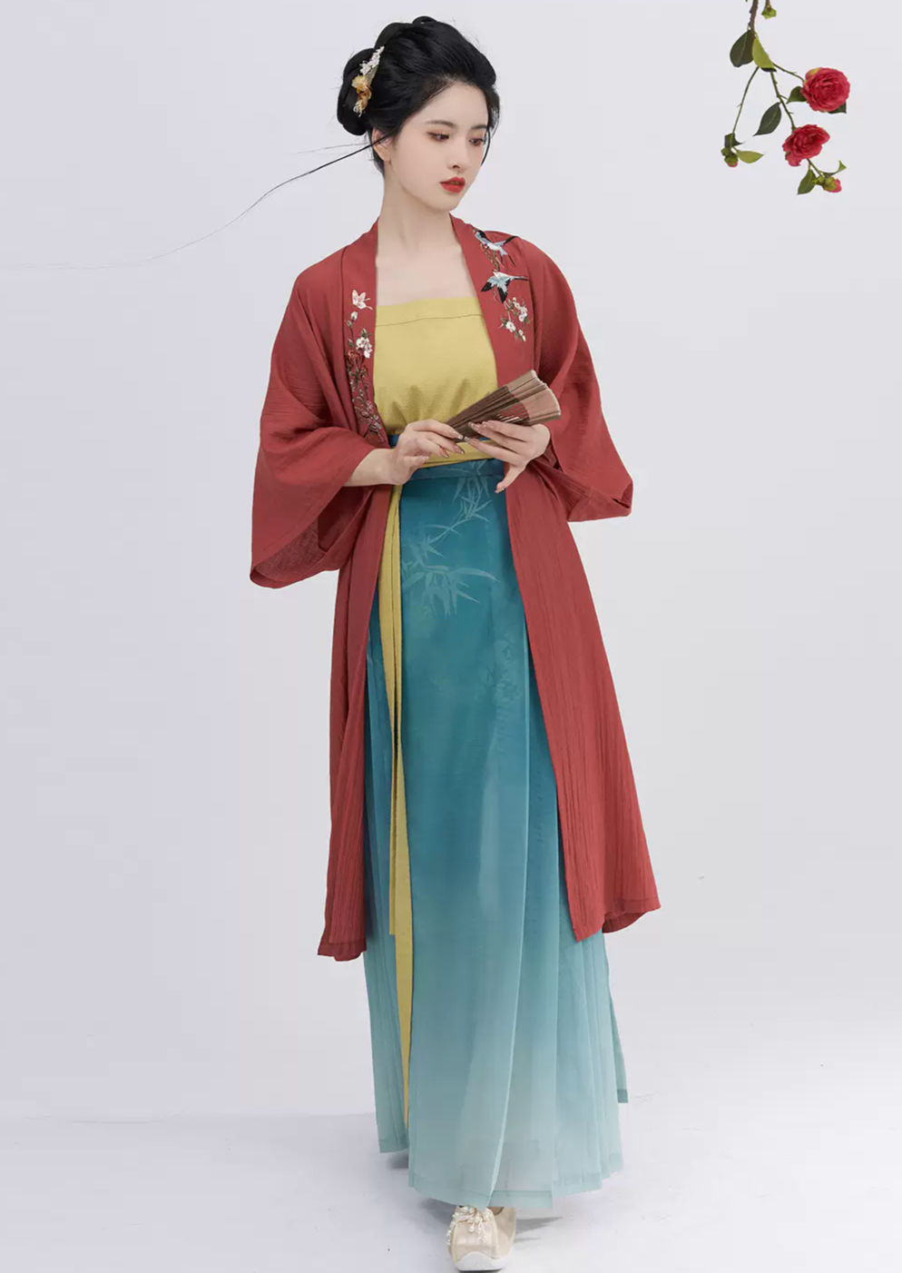 Early Spring Swallows | Modern 3-Pieces Set (阳春初燕)