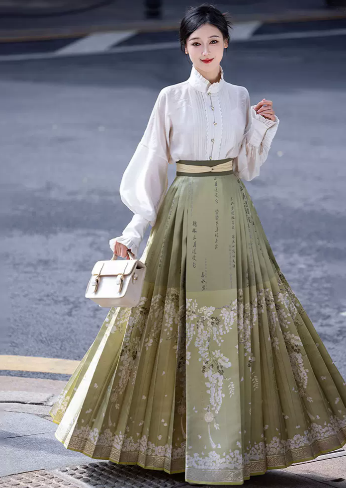 Locust Blossom | Modern 3-Pieces Hanfu Set (咏槐花)
