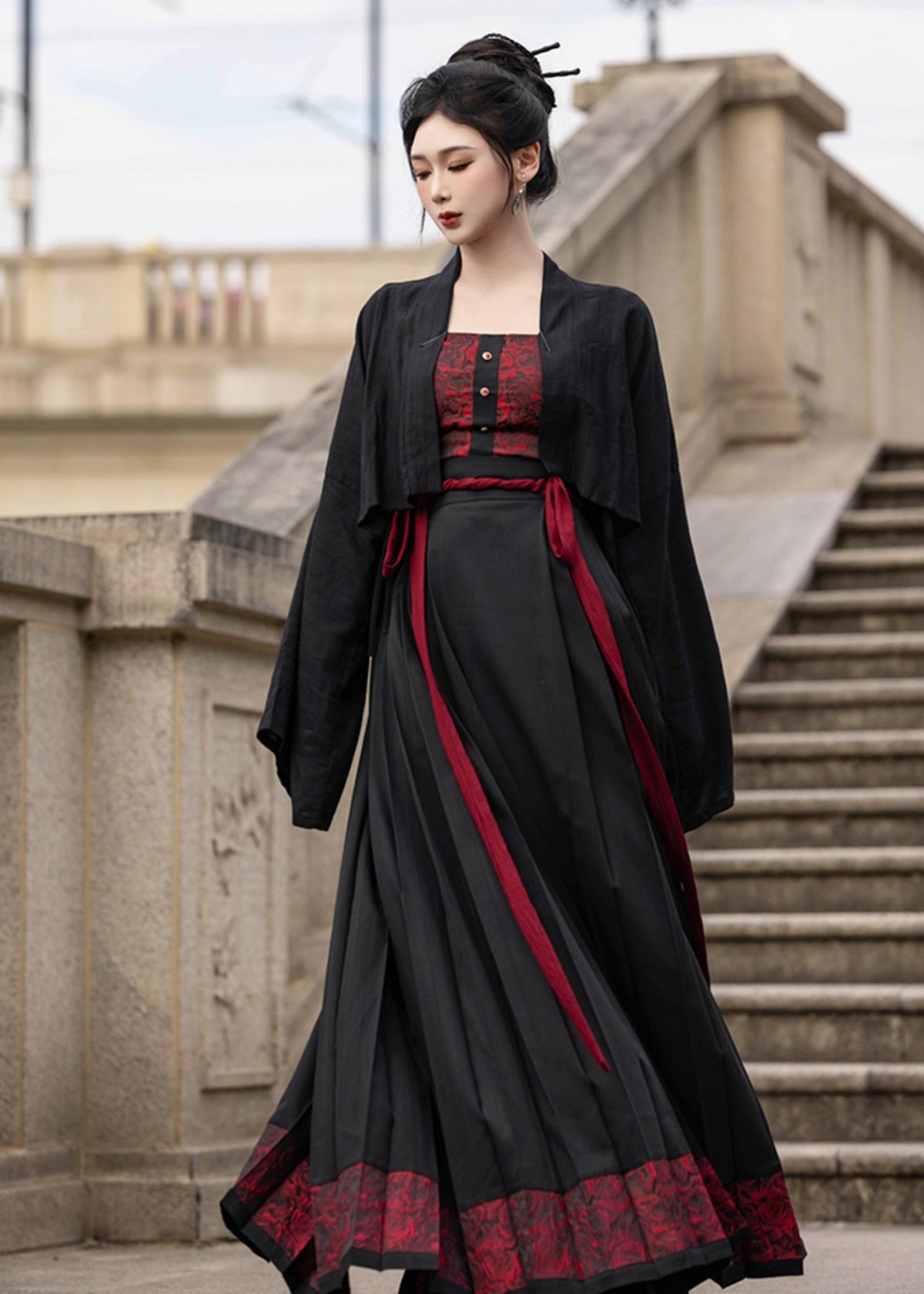 Crimson Dusk | 3-Piece Modern Hanfu (夜色红蕾)