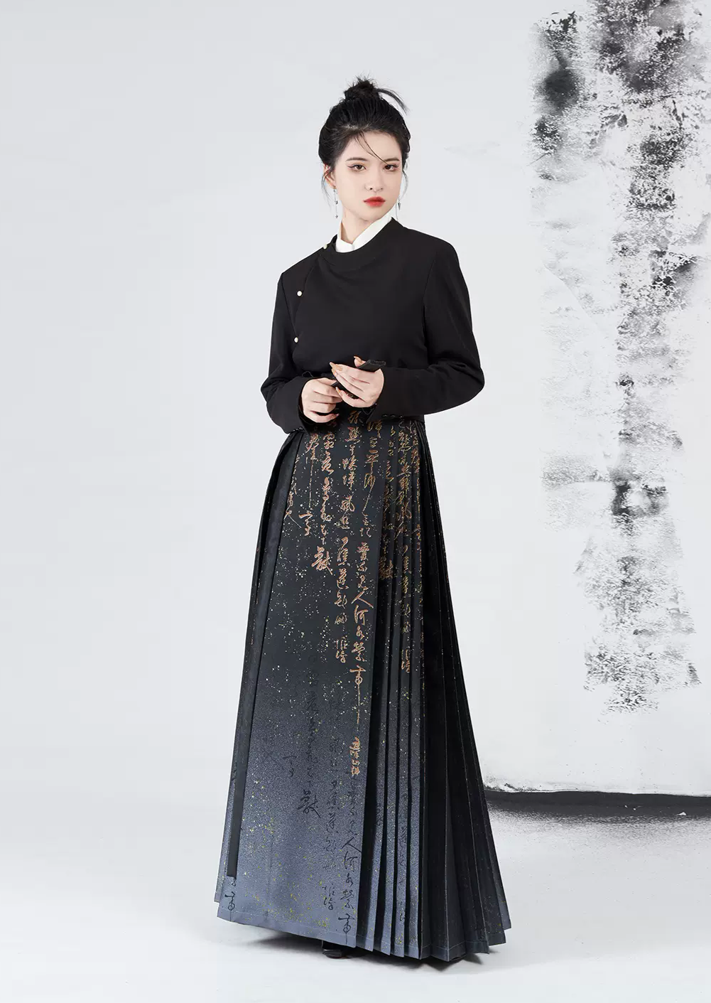 Chu Zhi | Modern 3-Pieces Ma Mian Skirt Set (褚知)
