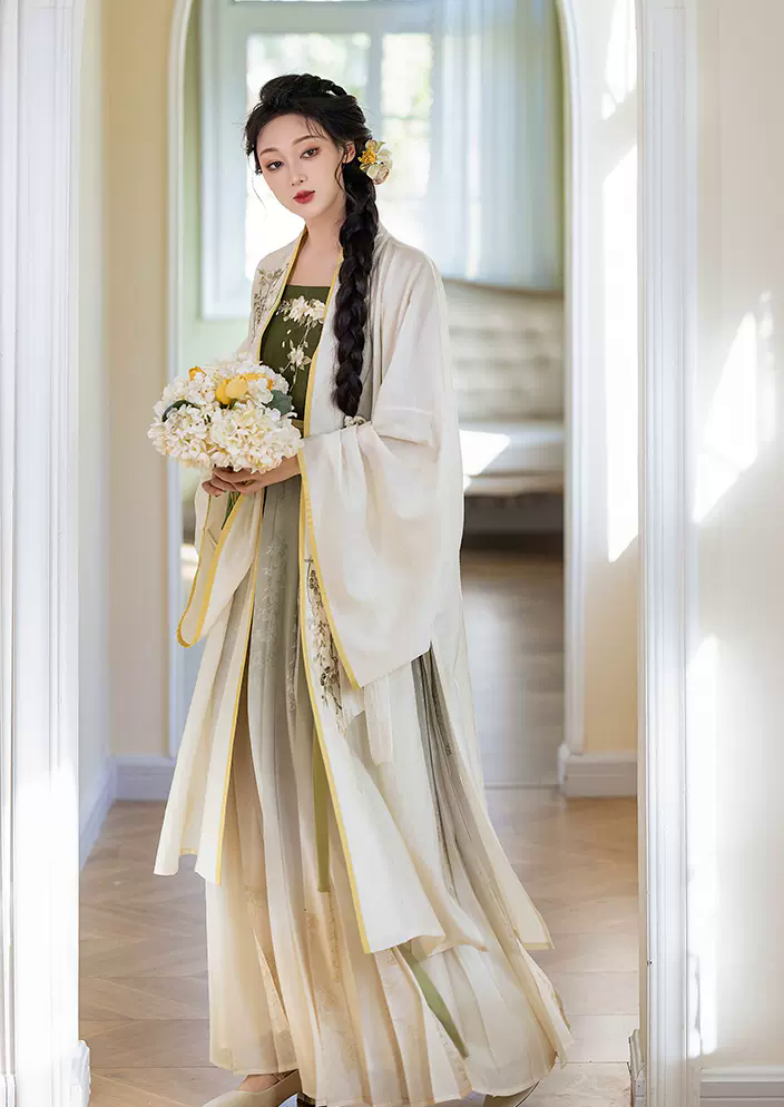 Locust Whisper | 3-Pieces Ma Mian Skirt Set (槐花语)