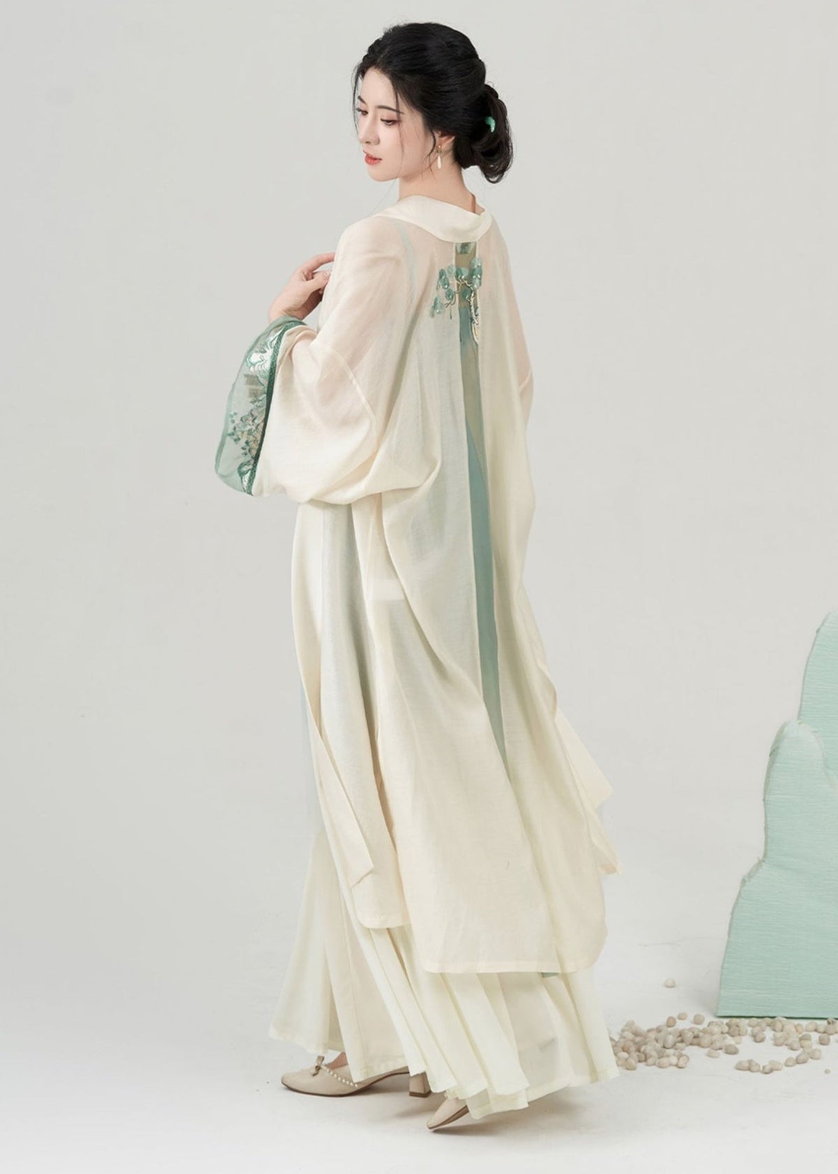 Mountain Journey | Modern 2-Piece Set (青山行)