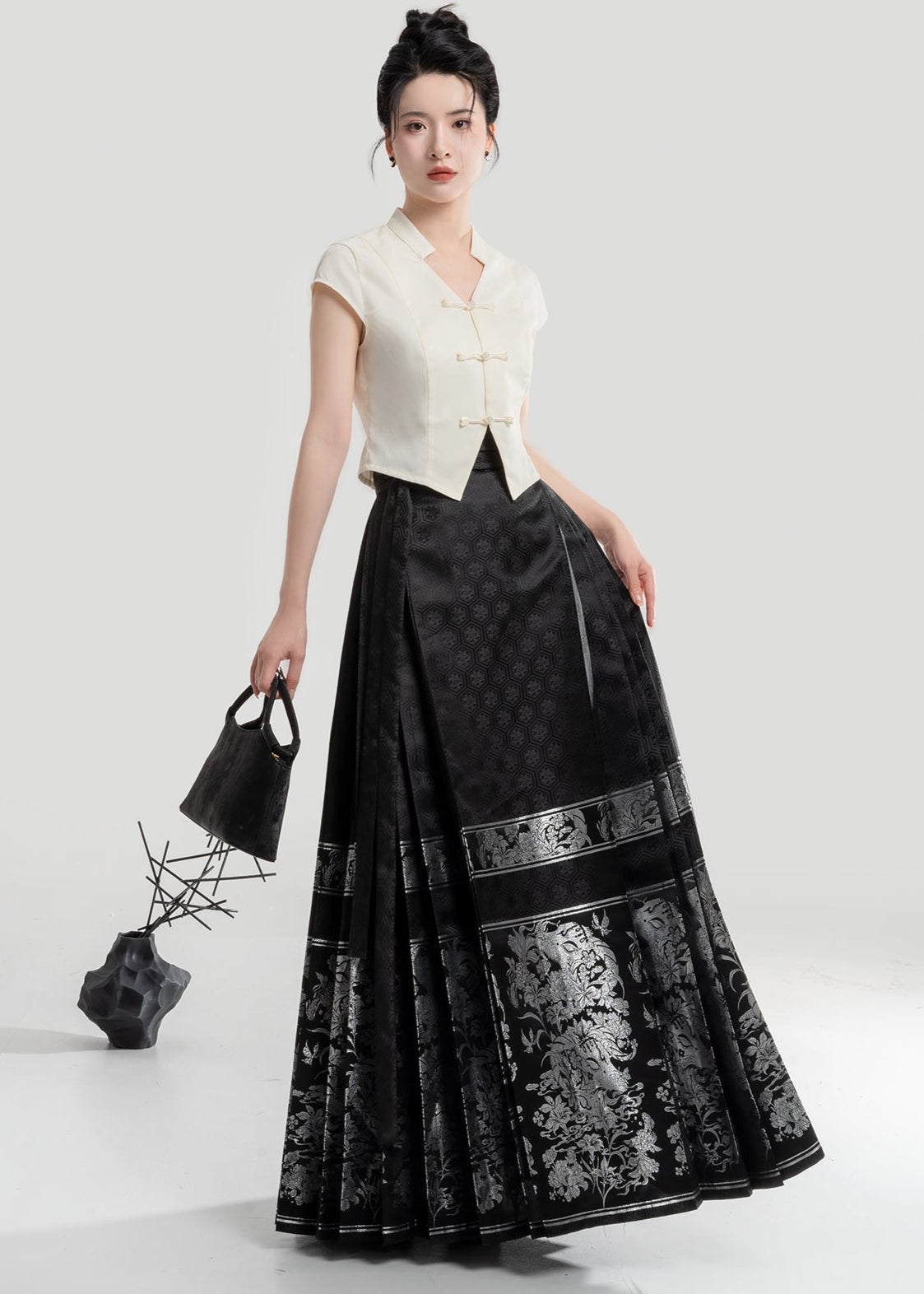 Moon Chant | Modern 2-Piece Ma Mian Skirt Set (吟月)