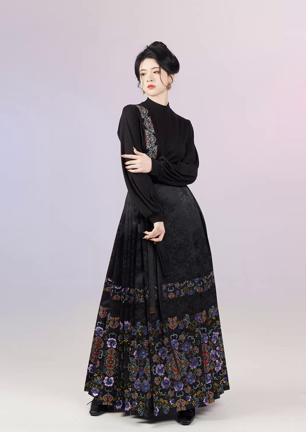 Splendid Mirror | Modern 2-Pieces Ma Mian Skirt (华镜)