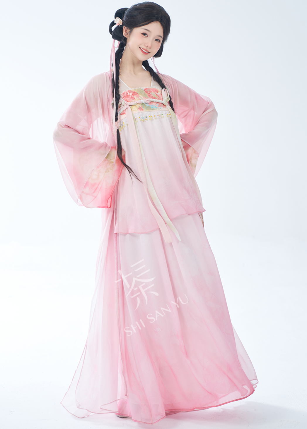 Peach Bunny | 2- Pieces Love Game in Eastern Fantasy Limited Edition Hanfu (桃颜兔兔)