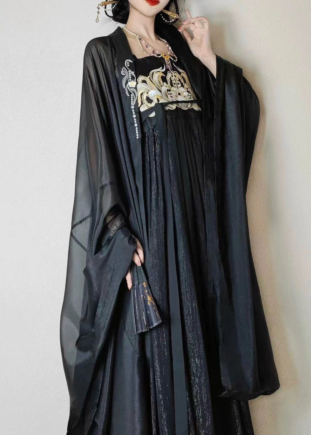 Midnight Elegance | 2-Piece Plus Hanfu (午夜芳华)