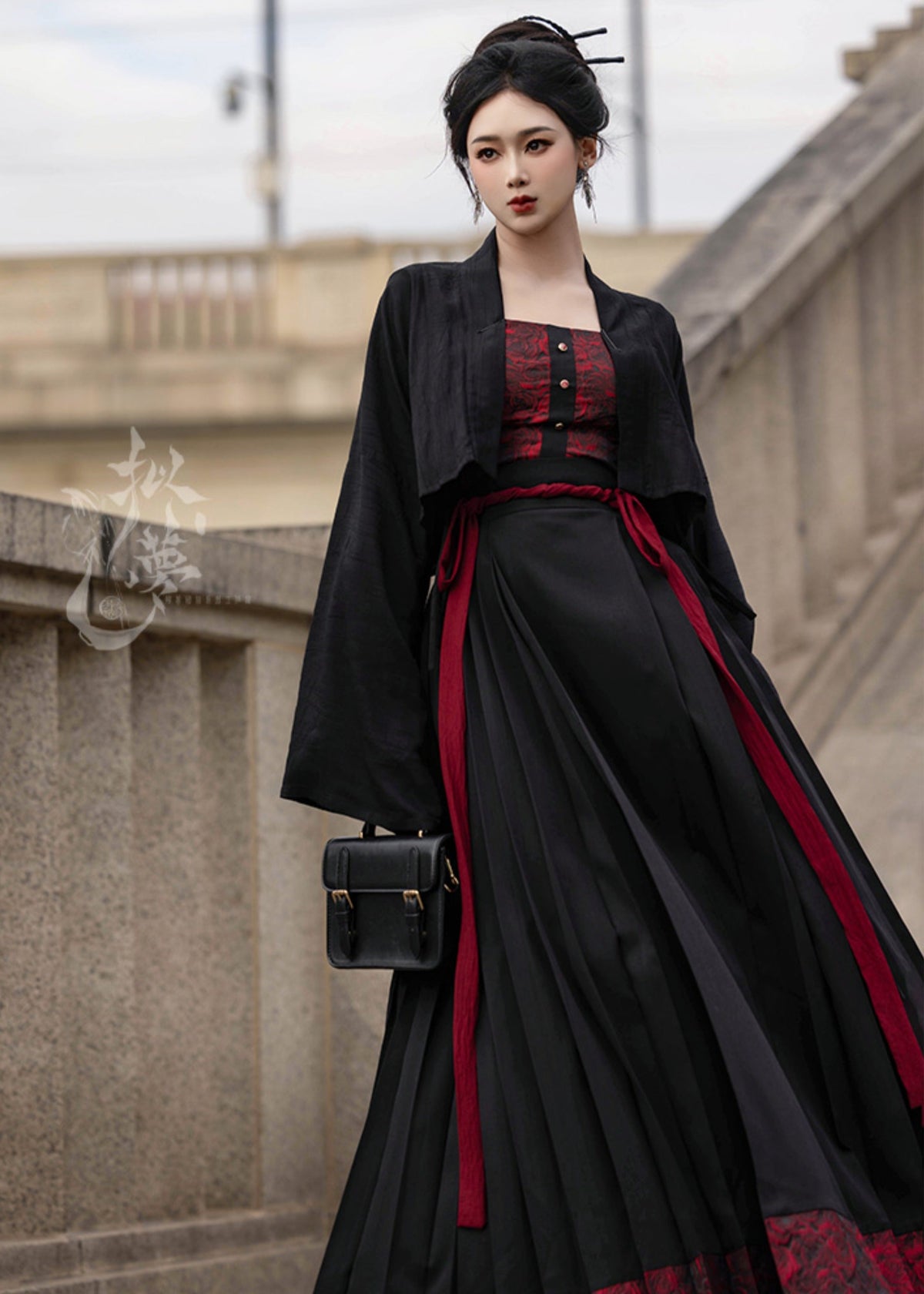 Crimson Dusk | 3-Piece Modern Hanfu (夜色红蕾)