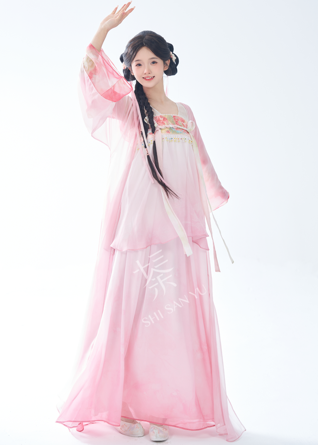 Peach Bunny | 2- Pieces Love Game in Eastern Fantasy Limited Edition Hanfu (桃颜兔兔)