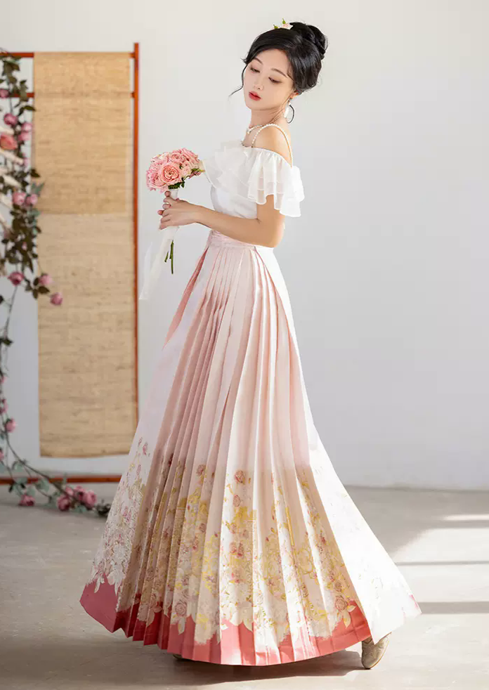 Mist Rose | Modern 2-Pieces Ma Mian Skirt Set (山雾玫瑰)