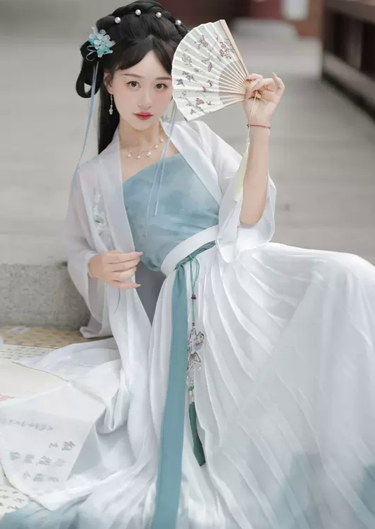 Azure Pigment | 4-Pieces Hanfu Set (青黛)