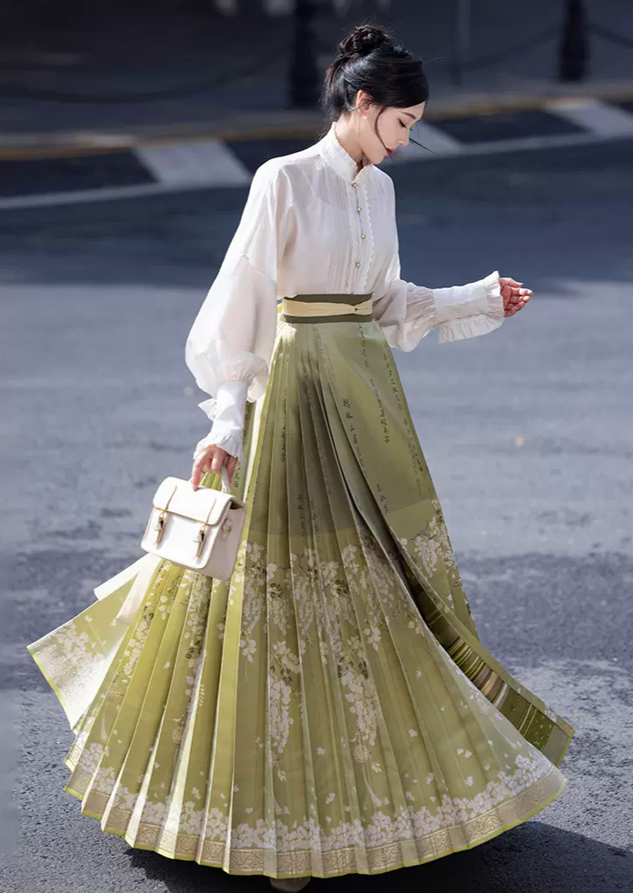 Locust Blossom | Modern 3-Pieces Hanfu Set (咏槐花)