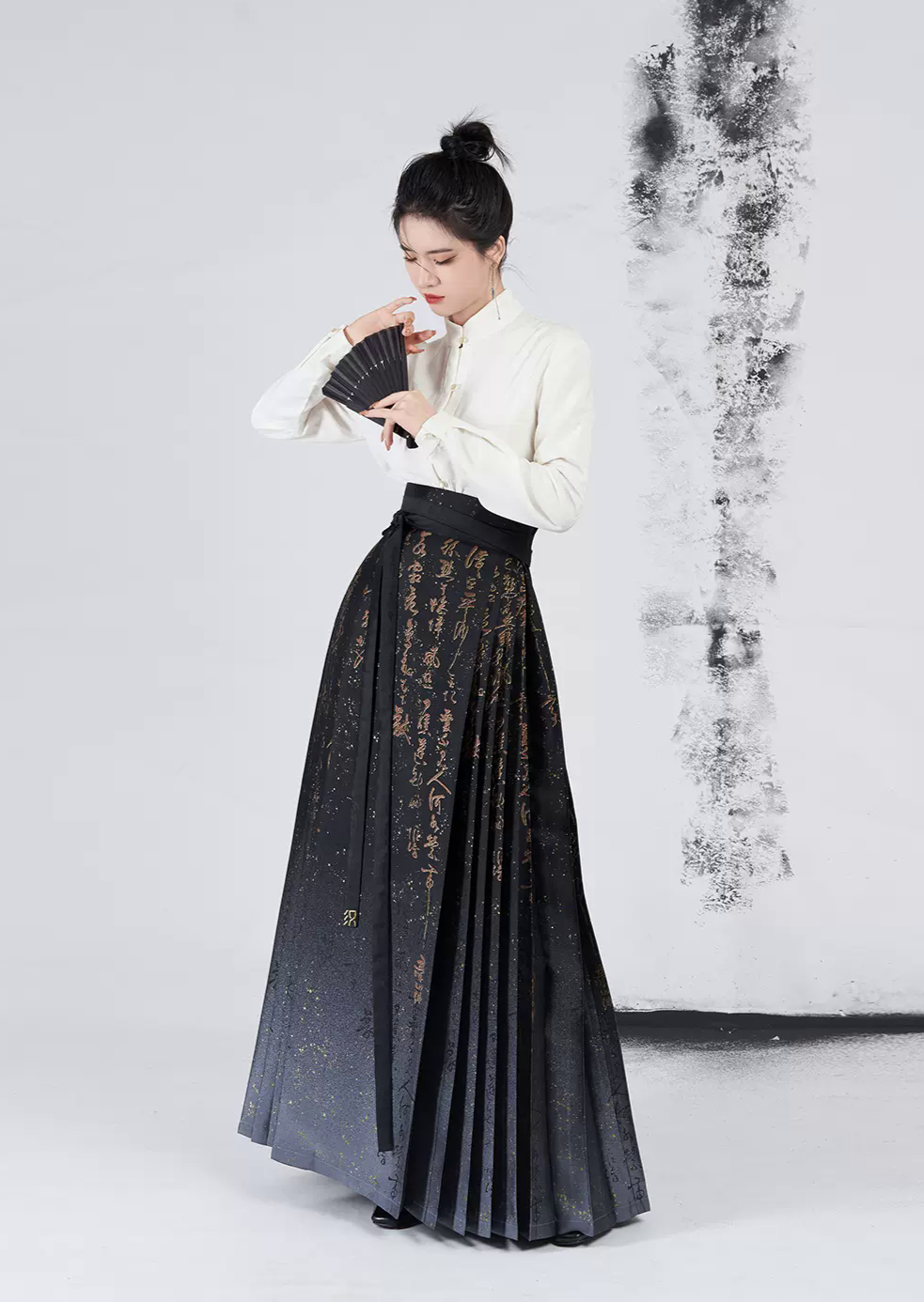 Chu Zhi | Modern 3-Pieces Ma Mian Skirt Set (褚知)