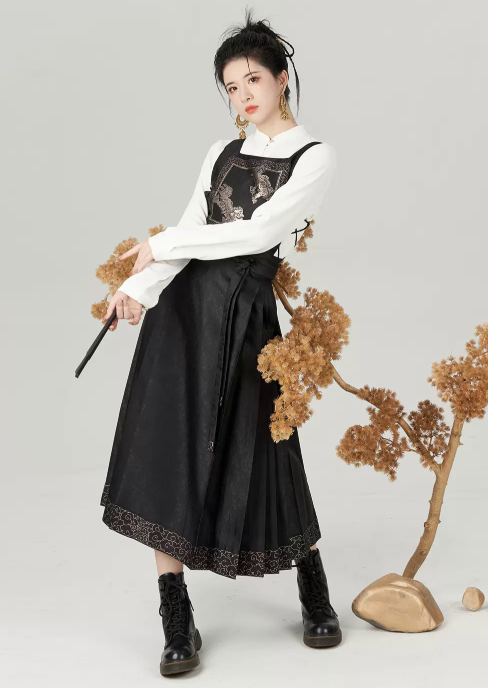 Golden Oriole | Modern 3-Pieces Hanfu (落金乌)