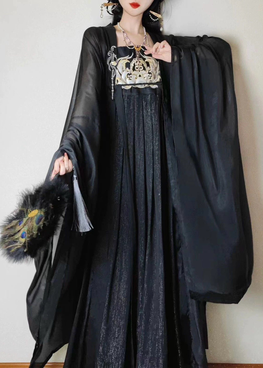 Midnight Elegance | 2-Piece Plus Hanfu (午夜芳华)