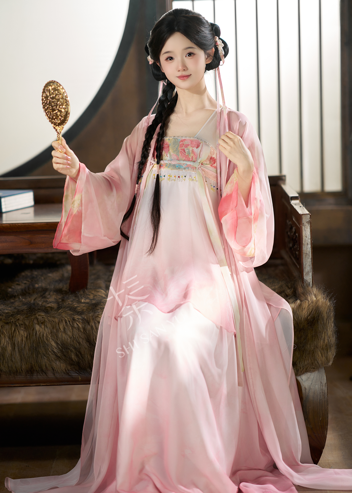 Peach Bunny | 2- Pieces Love Game in Eastern Fantasy Limited Edition Hanfu (桃颜兔兔)