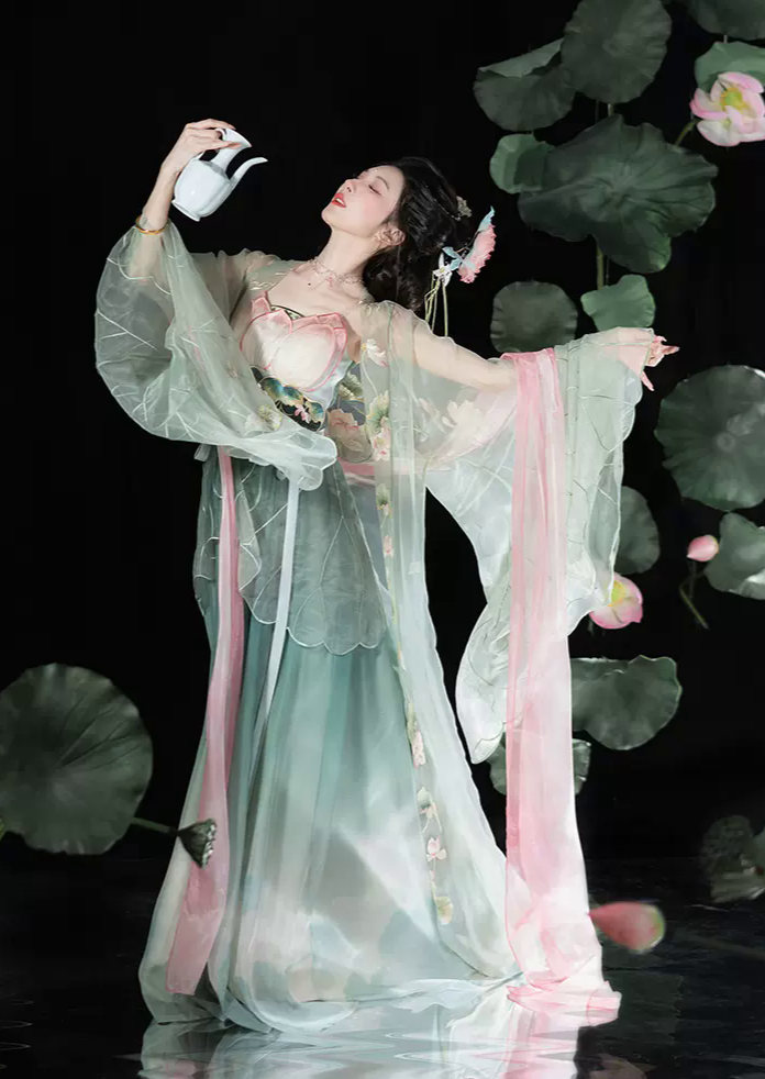 Azure Fairy | 5-Pieces Embroidered Hanfu Gown (碧波仙)