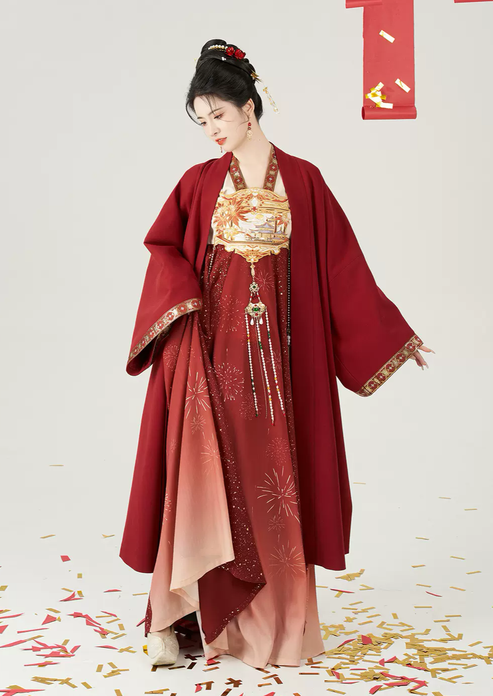 Flower Flame | Modern 4-Pieces Hanfu Set (花焰)