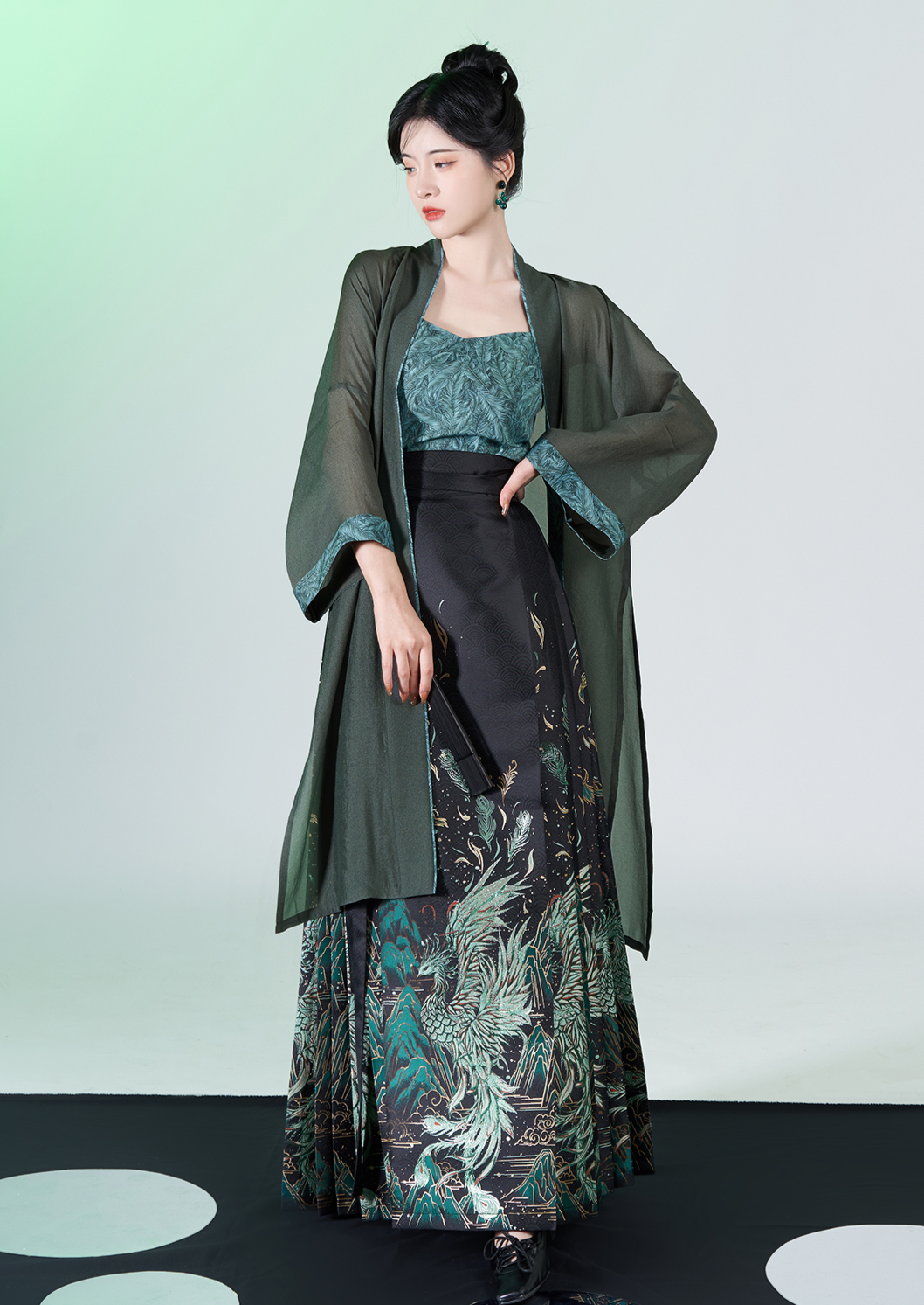 Phoenix | Modern 3-Pieces Ma Mian Skirt Set (青羽)