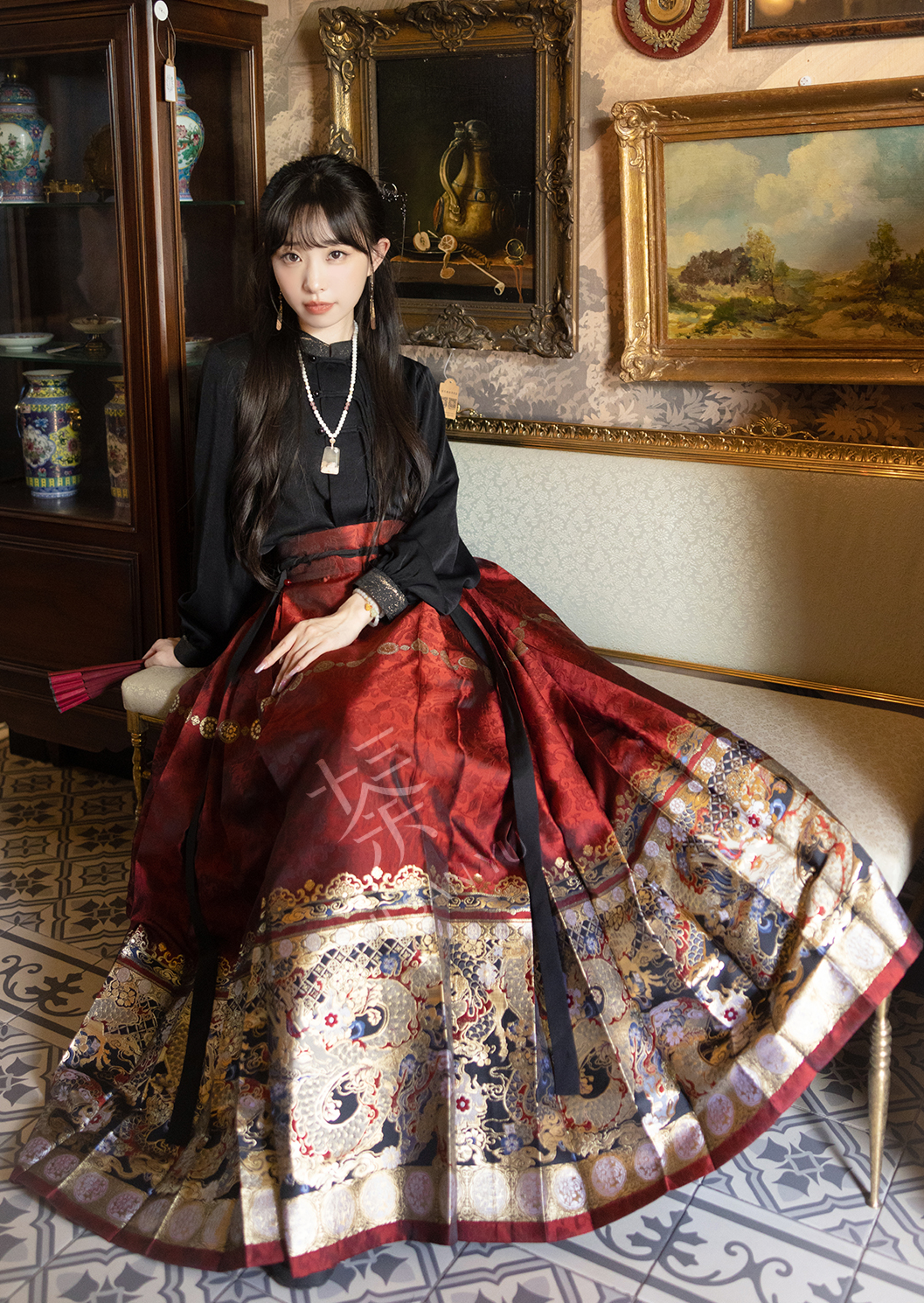 Auspicious Dragon | 2-Pieces Modern MaMian Skirt Set (墨白·瑞龙启岁)