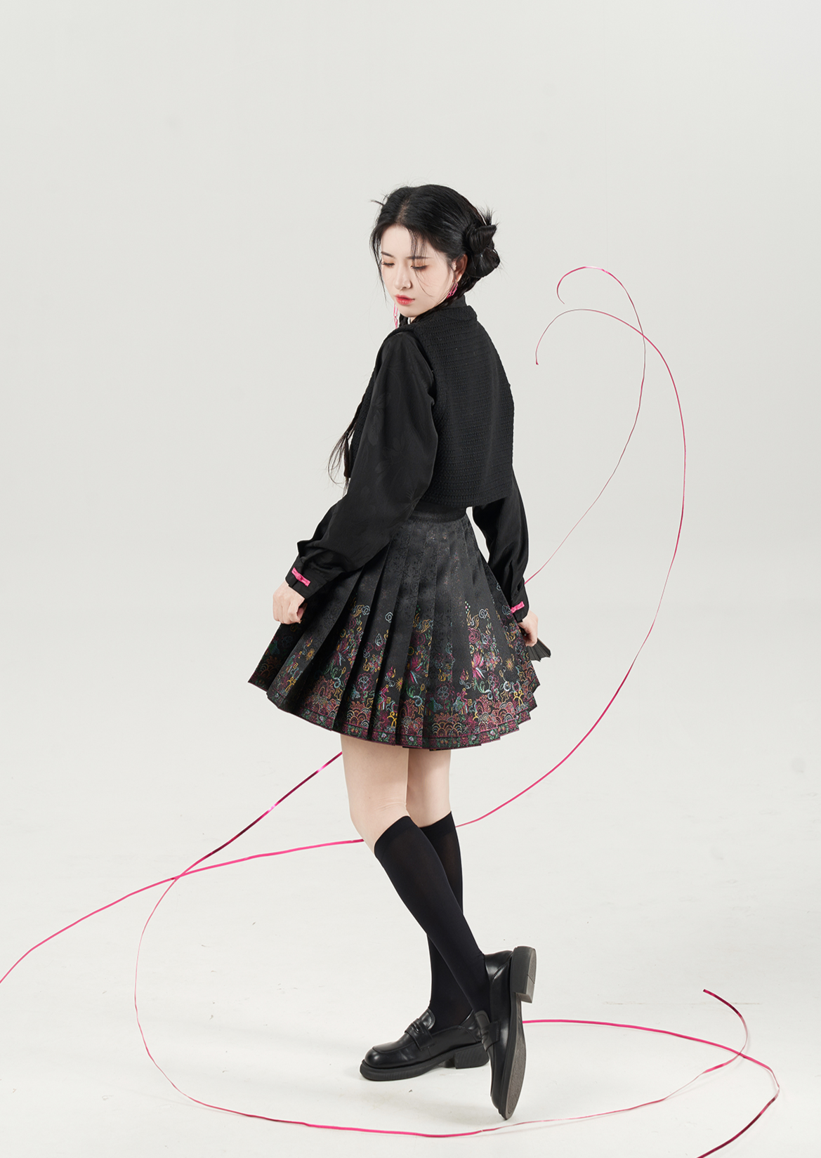 Neon | Modern 3-Pieces Ma Mian Skirt Set (霓虹)