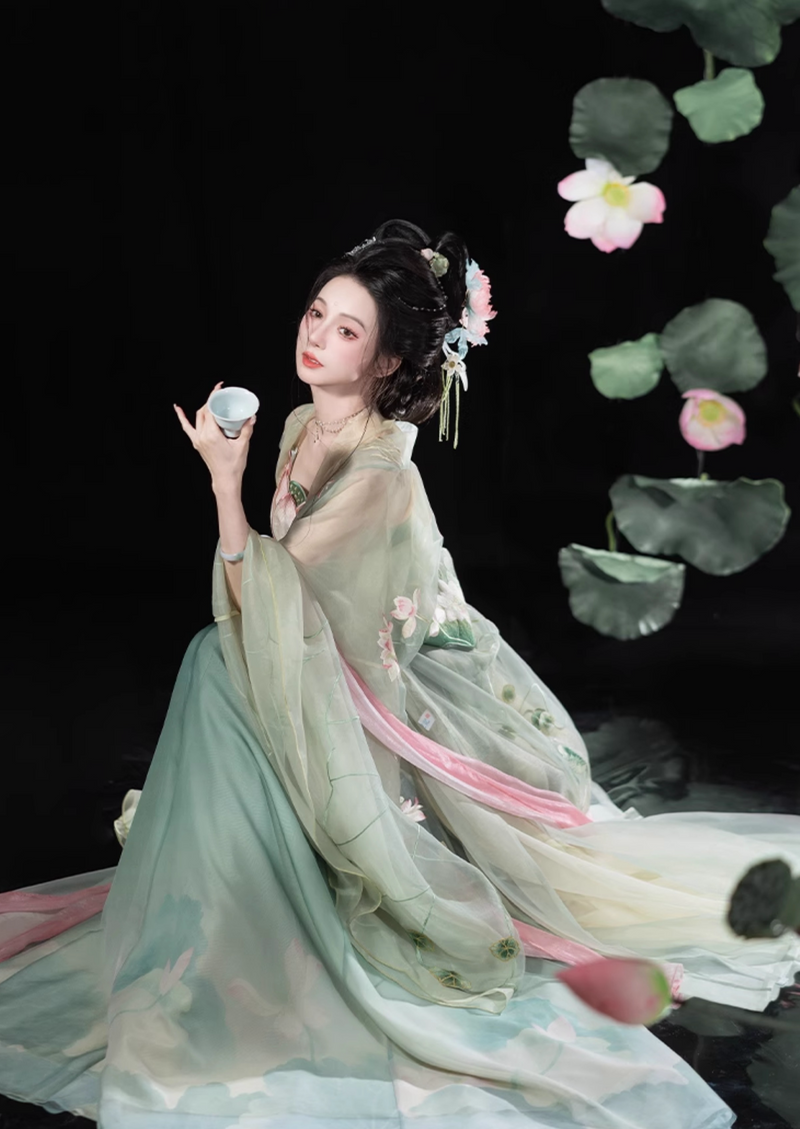 Azure Fairy | 5-Pieces Embroidered Hanfu Gown (碧波仙)