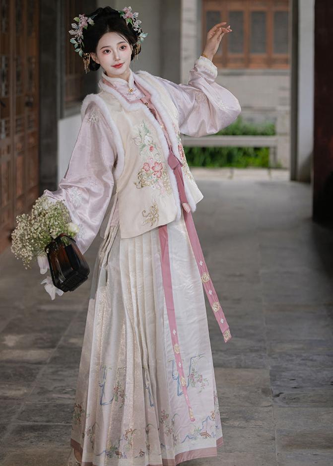 Flower Bloom | 3-Pieces 2025 New Year Ming Hanfu (花若)