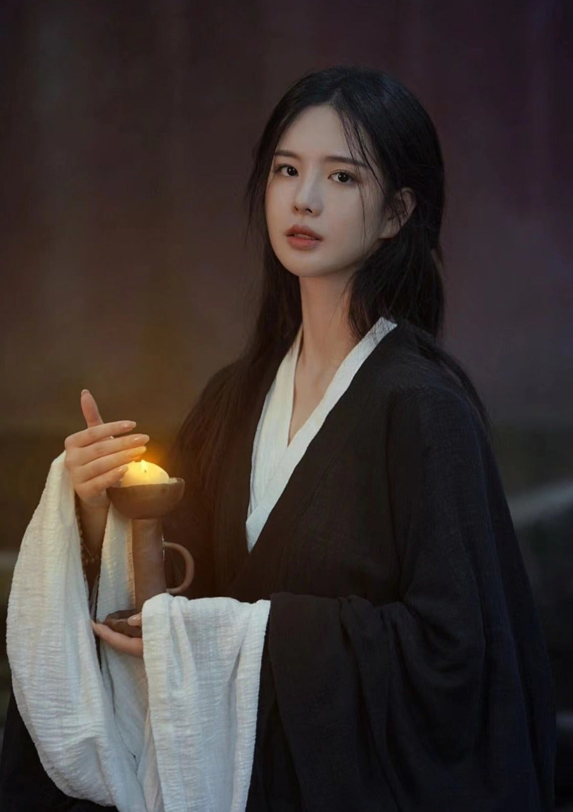 Missing Heart | Han Dynasty Linen Hanfu (戚戚忧思深)