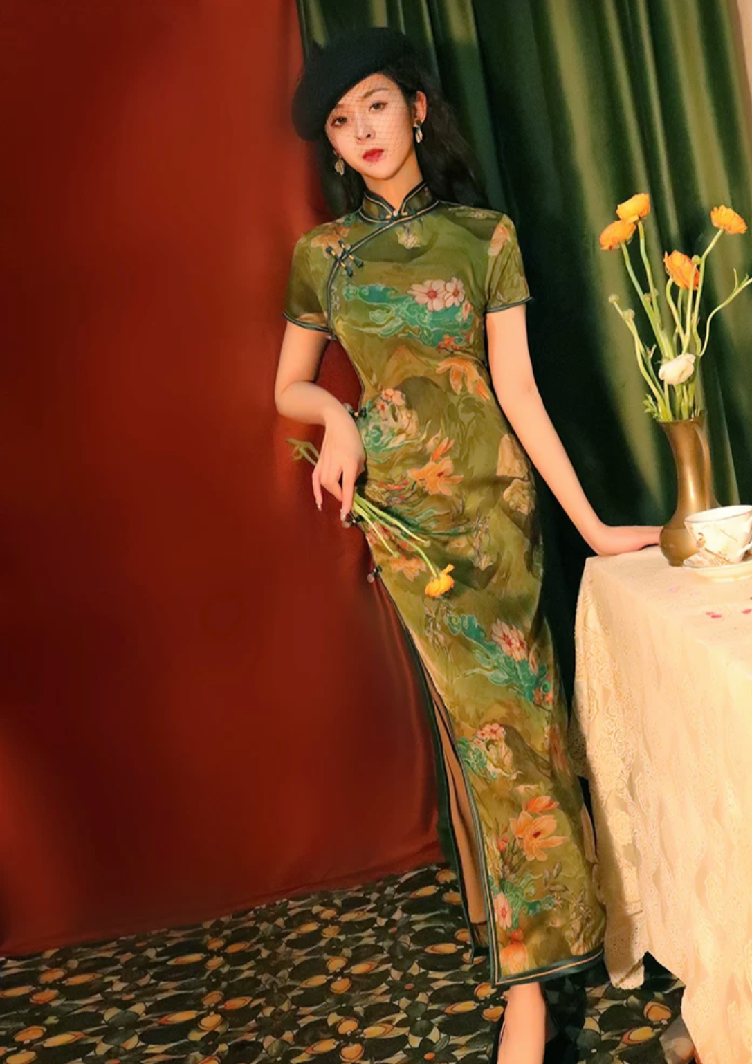 Royal Gardenia | Printed Yellow Qipao (御花园)