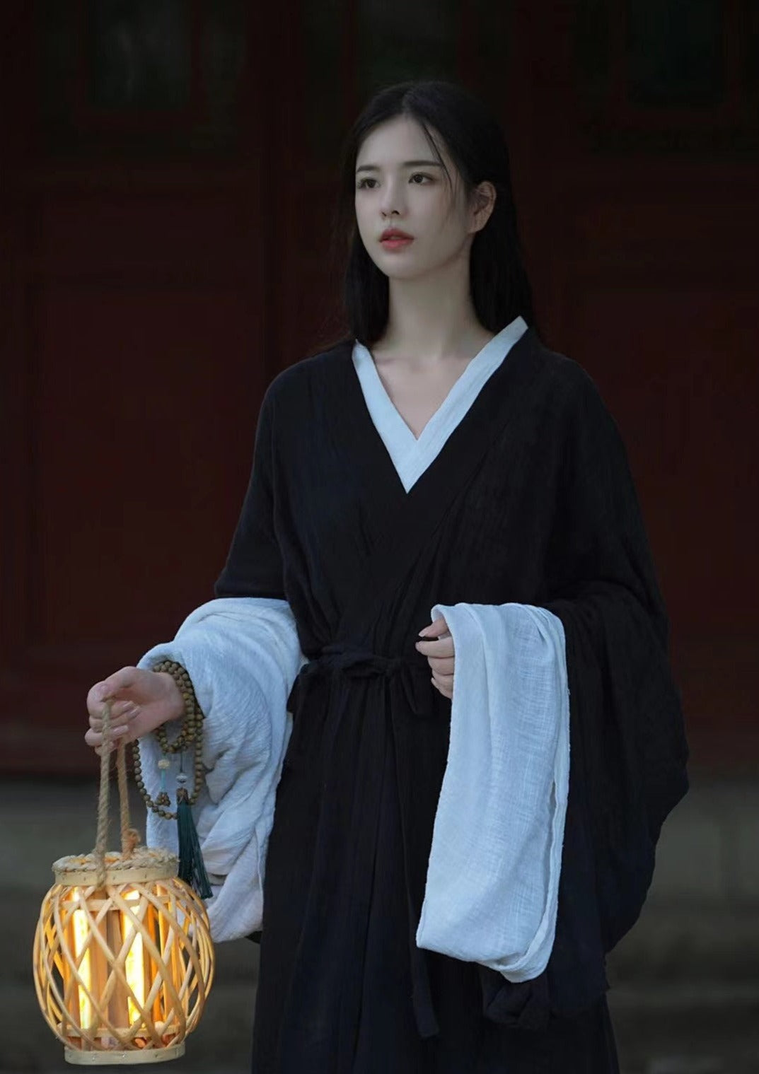 Missing Heart | Han Dynasty Linen Hanfu (戚戚忧思深)