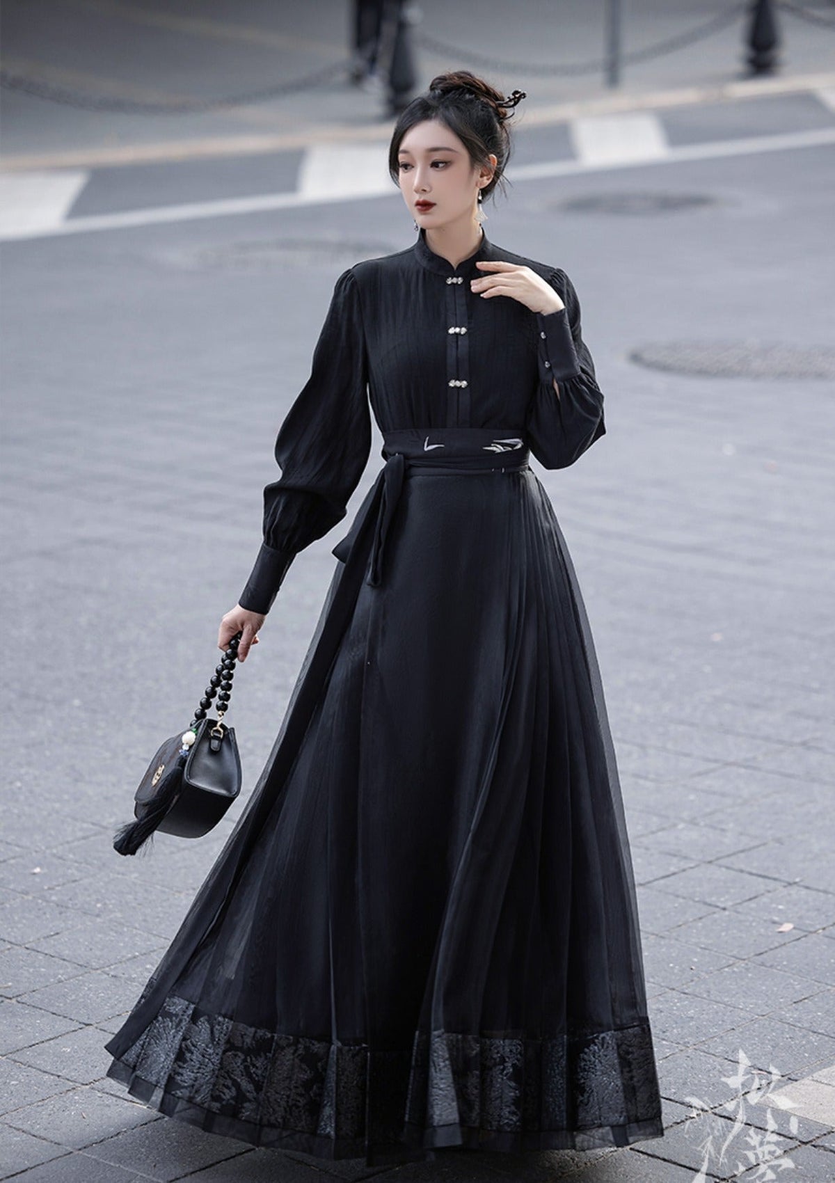 Oriental Soul | 2-Pieces Modern Ma Mian Skirt (东方骨)