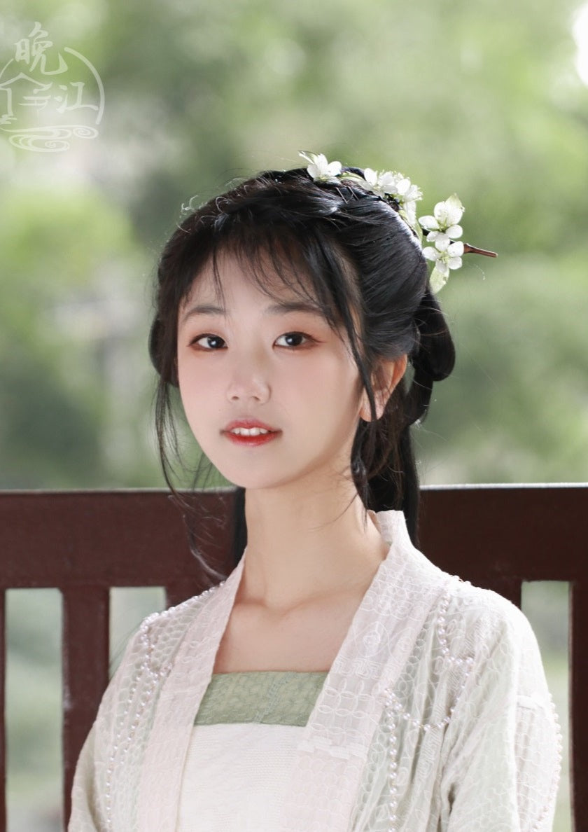 Pear | 1 Pc White Hairpin (唐松草)