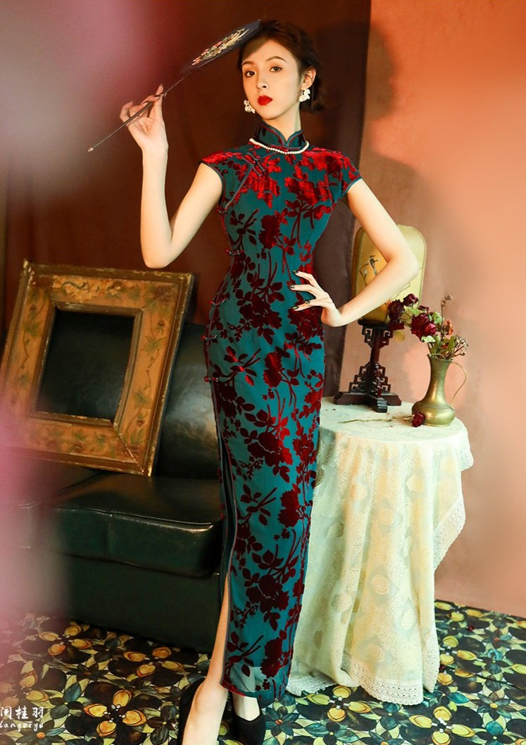Meiling | Navy Velvet Qipao (夜上海)
