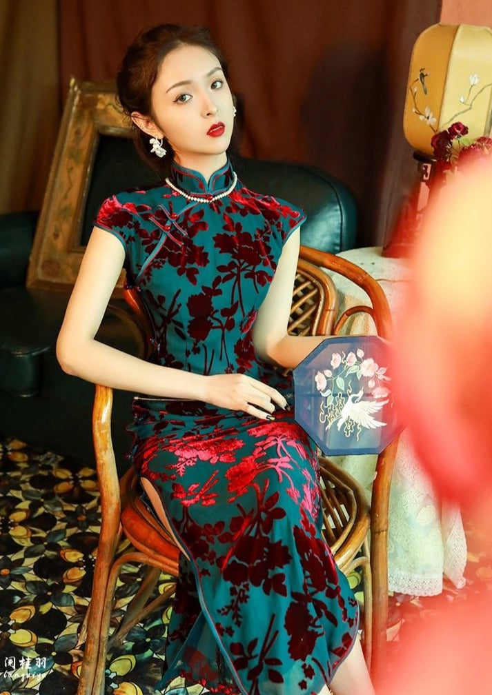 Meiling | Navy Velvet Qipao (夜上海)